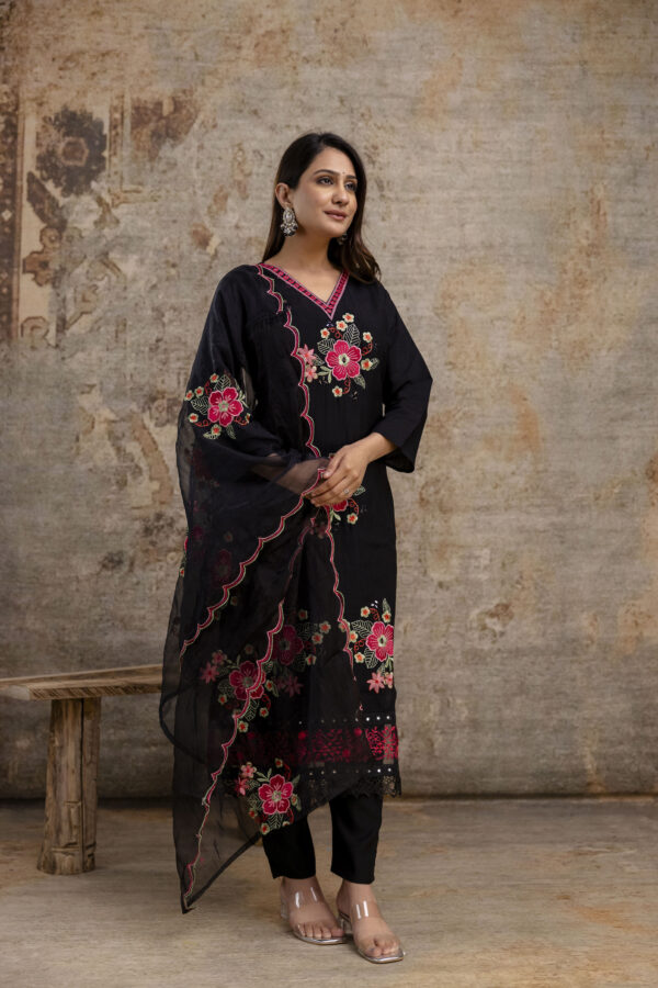 "Resham Work V-Gala Kurti with Simple Bottom & Heavy Resham Work Dupatta" - Image 7