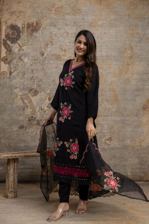 "Resham Work V-Gala Kurti with Simple Bottom & Heavy Resham Work Dupatta" - Image 5