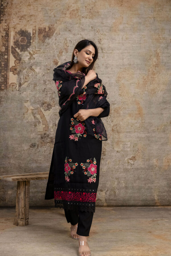 "Resham Work V-Gala Kurti with Simple Bottom & Heavy Resham Work Dupatta" - Image 4