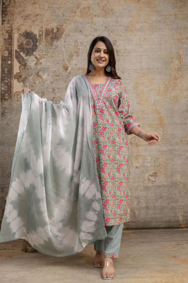 "Elegance Unfolded: Resham-Embroidered Printed Kurti with V-Neck, Dual-Toned Dupatta & Tailored Trouser Set"