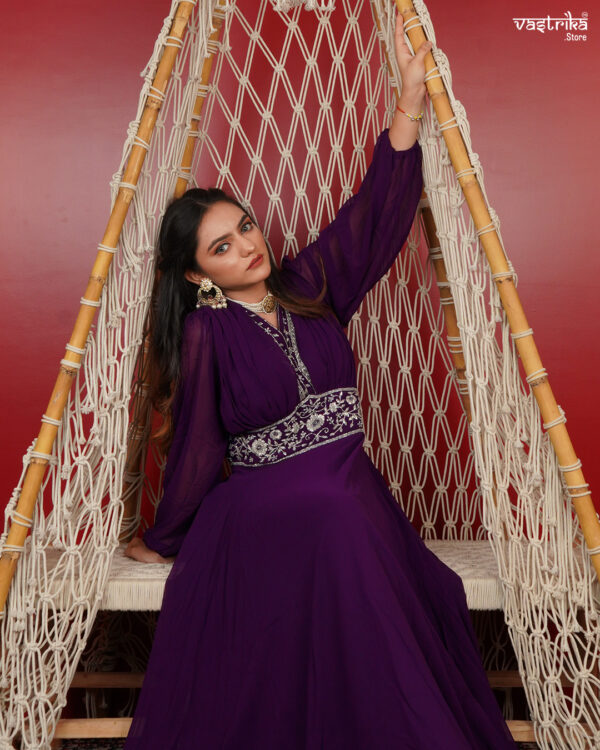 ONE PEICE GOWN - Image 3