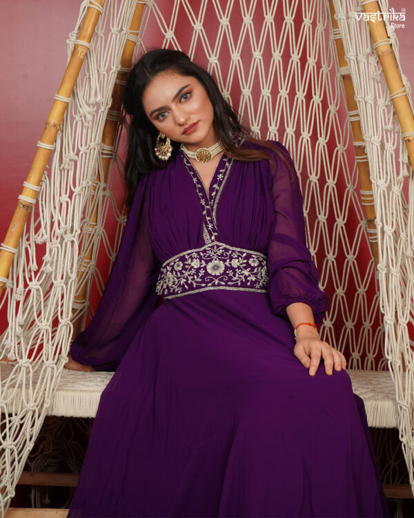 ONE PEICE GOWN - Image 4